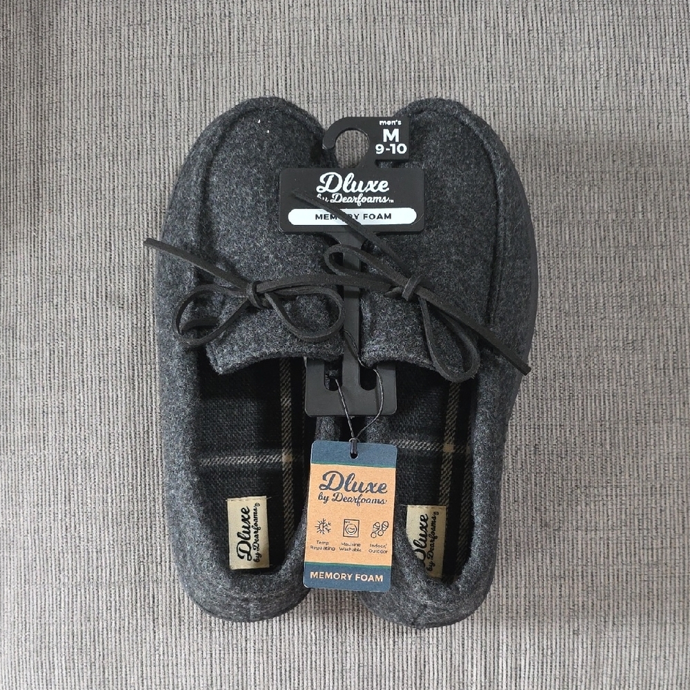 Men's Dluxe By Dearfoams Charcoal Gray Slippers, NWT, Size 9-10.